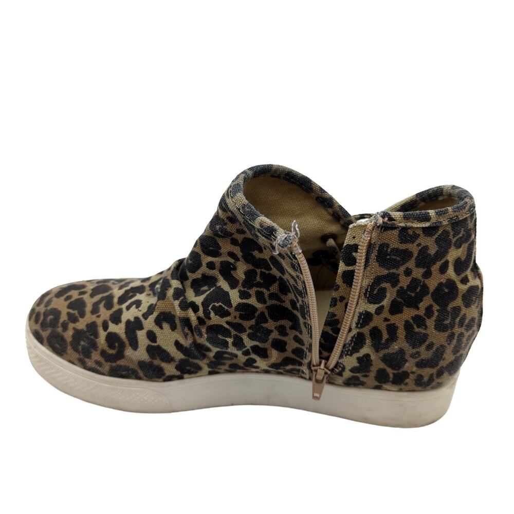 Very G 9.5 Leopard Canvas High-Top Sneakers, Tan/Black, Fair - Picture 2 of 5